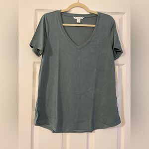 Athleta Breezy Scoop V-Neck Tee